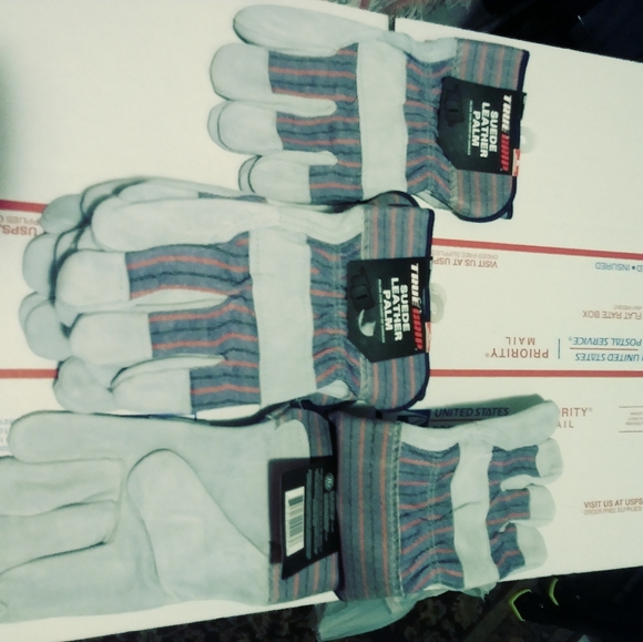 4 TRUE GRIP NEW,HEAVY DUTY GLOVES SIZE L,COWHIDE LEATHER,NICE GIFT.🎁 - Picture 2 of 4